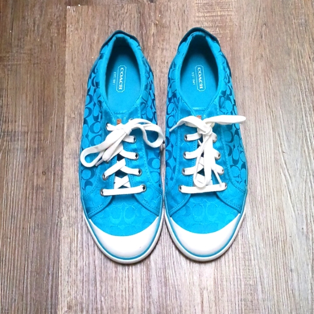 Coach shoe